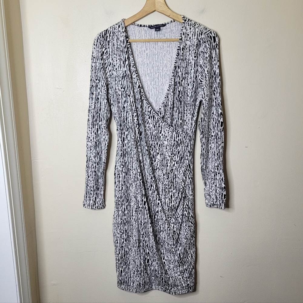 Banana Republic Black & White Faux Wrap Dress Size Medium - Picture 4 of 10